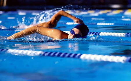 游泳可以缓解颈椎病吗？